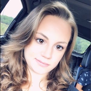 Meet your Posher, Victoria